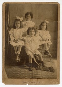 Photo of Brown and Pearlstine Children
