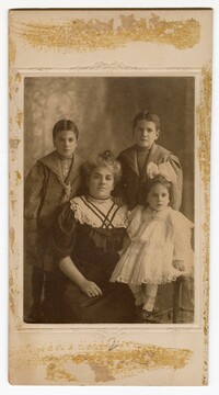 Family Portrait of Esther Pearlstine with her Children