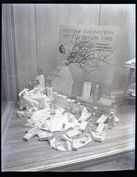 Helena Rubinstein Apple Blossom Time Perfume Display
