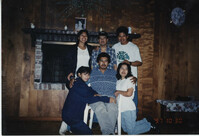 Fotografía de seis hermanos adultos  /  Photograph of Six Adult Siblings