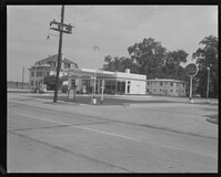Gulf Service Station at the corner of Scott and Boundary Street
