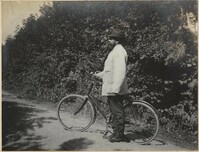 Man with bicycle in Altona