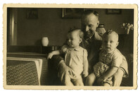 Dientje Krant, Nathan Krant, and Gabriel DeLeeuw, 1939